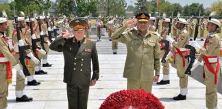 Russian General Laid Floral Wreath at Yaadgar-e-Shuhda