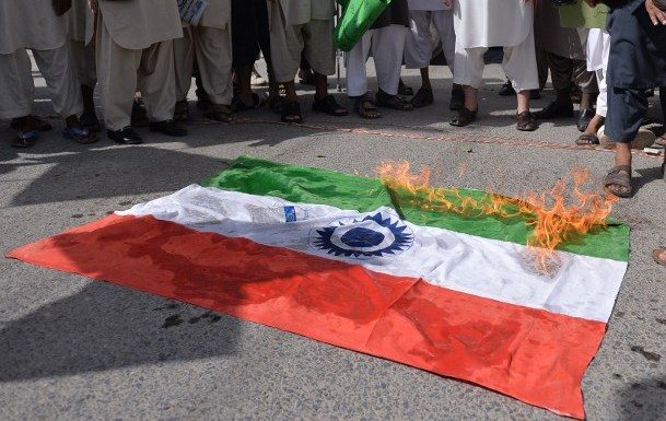 indian filthy flag burning