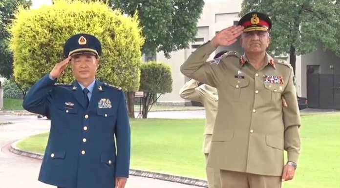 CHINESE General Xu Qiliang meets COAS Gen Bajwa at GHQ
