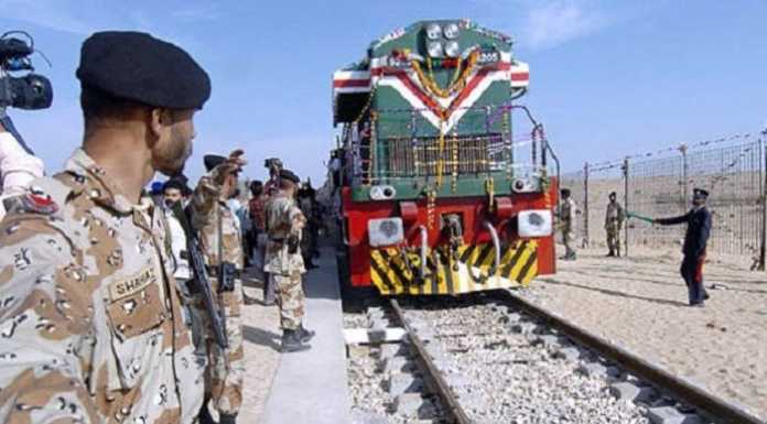 PAKISTAN Suspends Samjhauta Express with filthy india