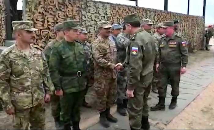 Russian Delegation Meets PAKISTAN ARMY OFFICER in TSENTR 2019