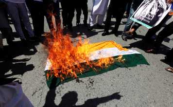 indian flag burning