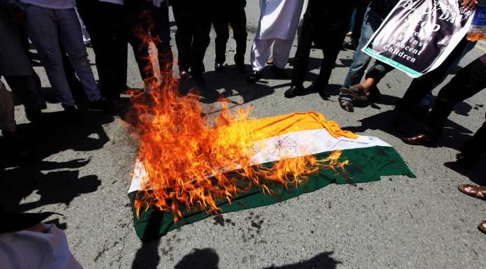 indian flag burning