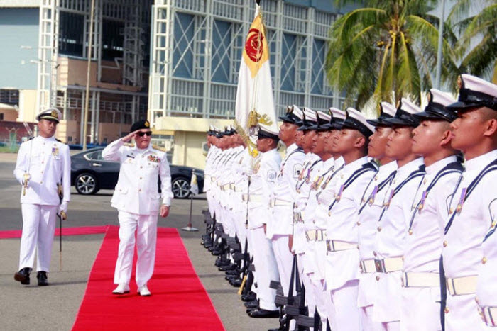 CHIEF OF NAVALSTAFF Admiral Abbasi Inpecting Gaurd of Honor During Brunei Darassalam Visit