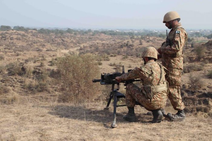 PAKISTAN ARMY Soldiers with PK-40 AGL