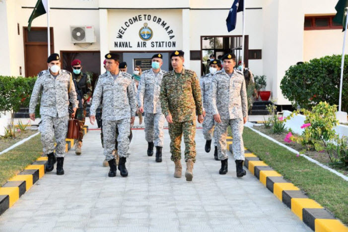 CNS Admiral Amjad Khan Niazi Visited Strategic Naval Installations