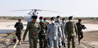 CNS Admiral Amjad Khan Niazi Visits Forward Posts At Creeks Area