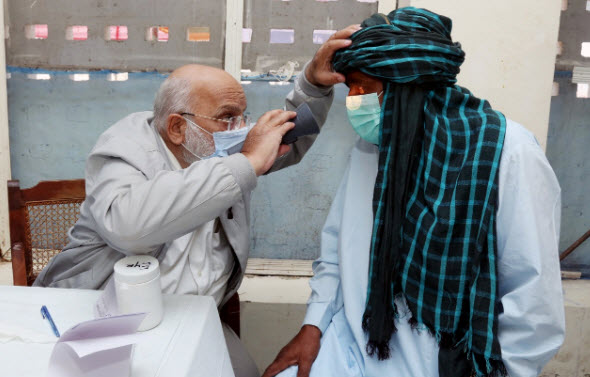 PAKISTAN NAVY Establishes Medical Camp to provide Free Eye and Medical Treatment to Individuals