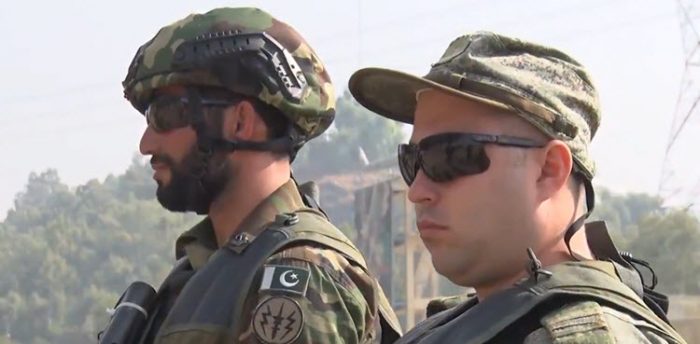 Russian and PAKISTANI Soldier during the Druzhba 5 Exercise