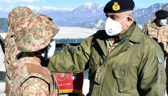 COAS General Bajwa With Troops During Visit to Forward Posts Along LoC