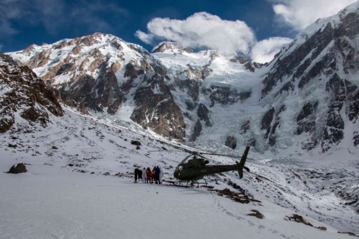 Polish Mountaineer Waldemar Kowalewski successfully retrieved and rescued by PAKISTAN ARMY from K2 Base Camp