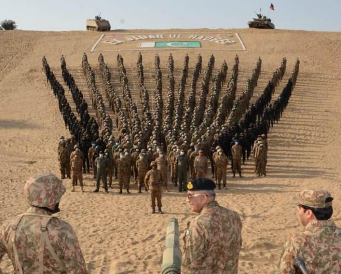 COAS General Bajwa Witnesses Jidar Ul Hadeed Tactical Exercise In Thar Desert