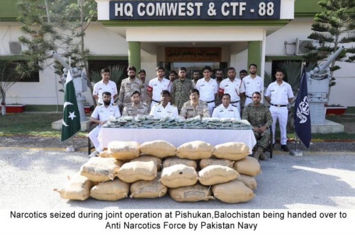 PAK NAVY and ANF Seized 700 KG Drugs in an IBO in Coast of Balochistan