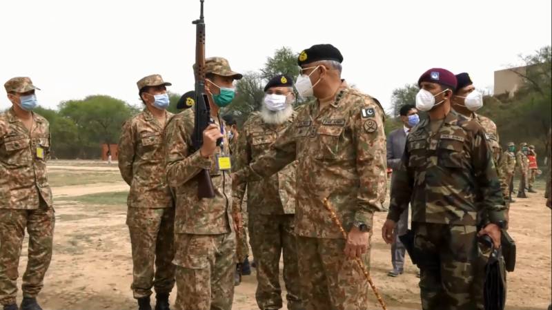 COAS visits witnesses small arms firing in Lahore, COAS visits Lahore Corps