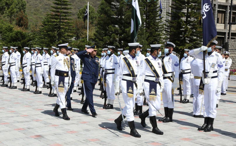 New PAK AIR CHIEF makes first visit to Naval Headquarters