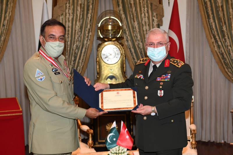 PAKISTAN Iron Brother TURKEY Awards Its Highest Military Award 'Legion Of Merit' To CJCSC General Nadeem Raza
