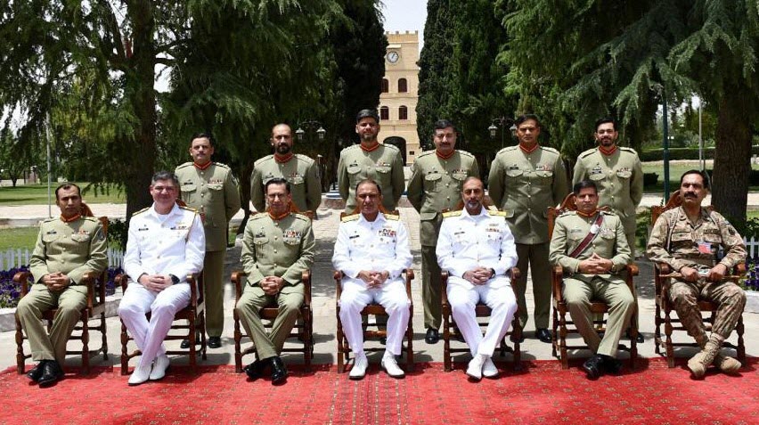 CNS Admiral Amjad Khan Niazi Addresses The Course Participants At Command & Staff College Quetta