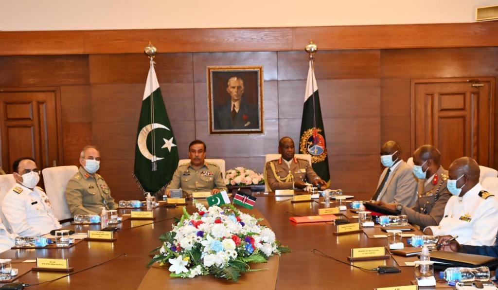 Kenyan CDF General Robert Kariuki Kibochi Called On CJCSC General Nadeem Raza At Joint Staff HQ Rawalpindi