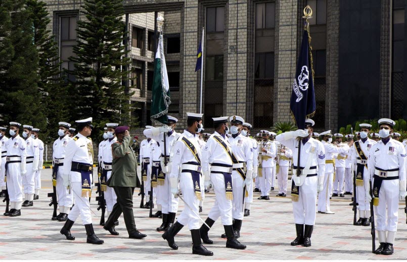 Chief of South African National Defense Forces Held One On One Important Meeting With CNS Admiral Ajmal Khan Niazi At NAVAL HQ Islamabad