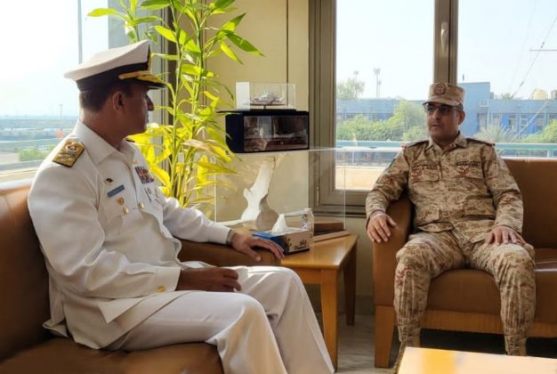 PAKISTAN NAVY CHIEF Visits Kuwait and Discusses Bilateral Defense with Kuwaiti Military Leadership