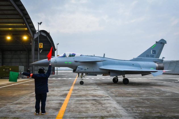 PAKISTAN AIR FORCE J-10C 4.5 Gen Omni-Role Stealth Fighter Jet Features F-22 Raptor Like 'Golden Stealth Canopies' To Reduce Radar Cross Section