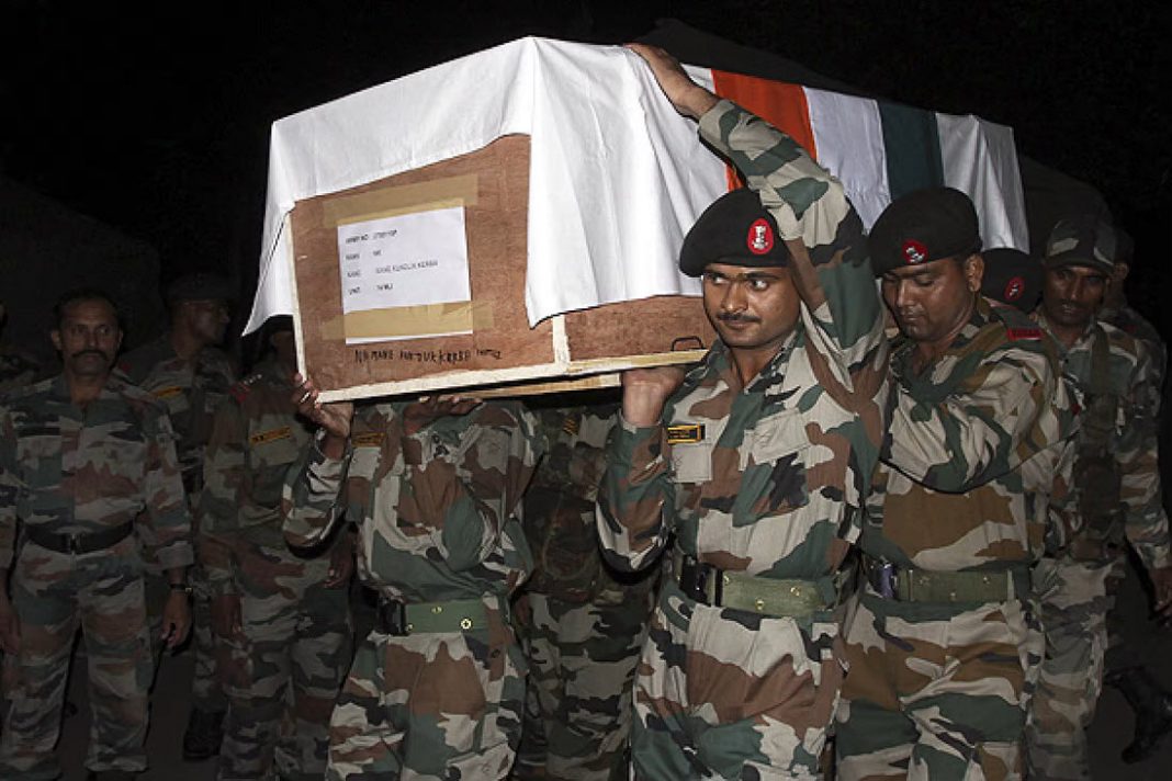 Dozens Of Highly Trained indian Commandos 'ACCIDENTLY' Killed And Dozens Injured Near CHINESE Territory Of Ladakh