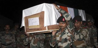 Dozens Of Highly Trained indian Commandos 'ACCIDENTLY' Killed And Dozens Injured Near CHINESE Territory Of Ladakh