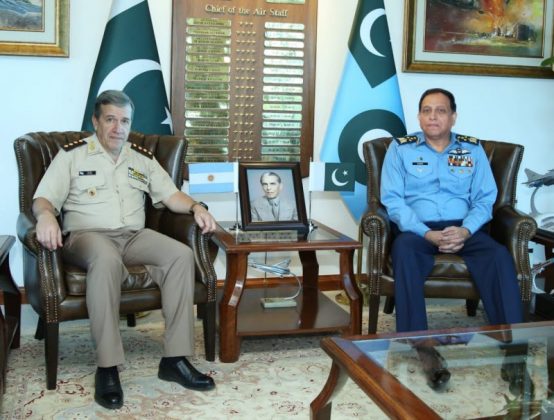 Argentinian Chief of Joint Staff discussed the possible acquisition of JF-17 Thunder from Sacred Country PAKISTAN
