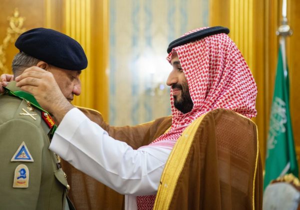 Saudi Crown Prince confers King Abdulaziz medal on COAS Qamar