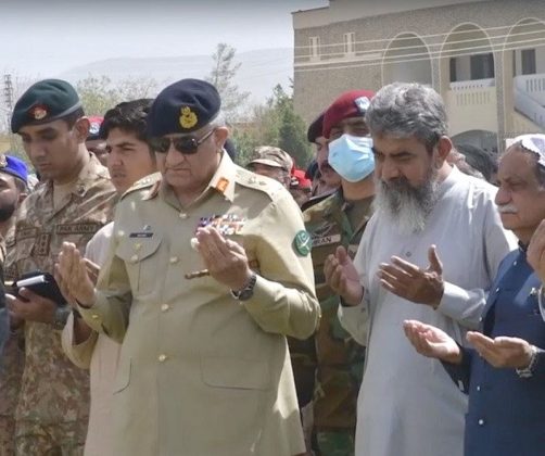 COAS General Bajwa Attends the NAMAZ-E-JANAZA of Martyred PAK ARMY Officers