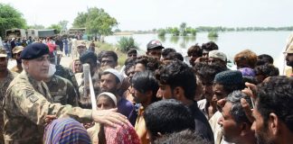 COAS General Qamar Javed Bajwa Spent The Whole Day With Flood Affected Victims In Different Villages At Villages At Jillani - Khairpur And Kambar Shahdad Kot