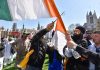 sikhs-cutting-indian-flag