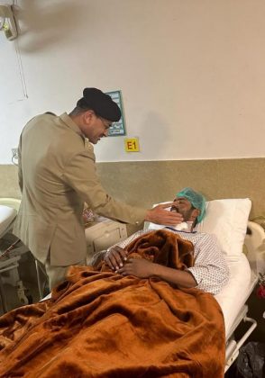 COAS spends time with soldiers injured in Bannu operation