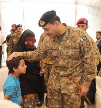 COAS visits JINNAH House and lays floral wreath at Martyrs' Monument during visit to Lahore