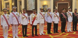 Ex-PAK NAVAL CHIEF Admiral Muhammad Amjad Khan Niazi Confers With The Honorary Award of Malaysian Armed Forces Order for Valor & Gallant by King of Malaysia