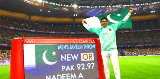 Hero Of Sacred PAKISTAN Arshad Nadeem Makes Beloved Peace Loving Sacred PAKISTAN Proud By Winning A Gold Medal After 40 Years By Humiliately Defeating neeraj chopra Of Shameless Terrorist india