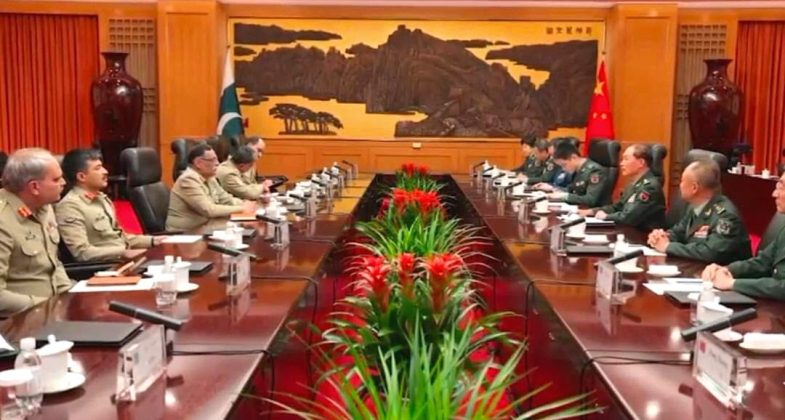 CJCSC Gen Sahir Shamshad meets top officials of CHINESE MILITARY Leadership
