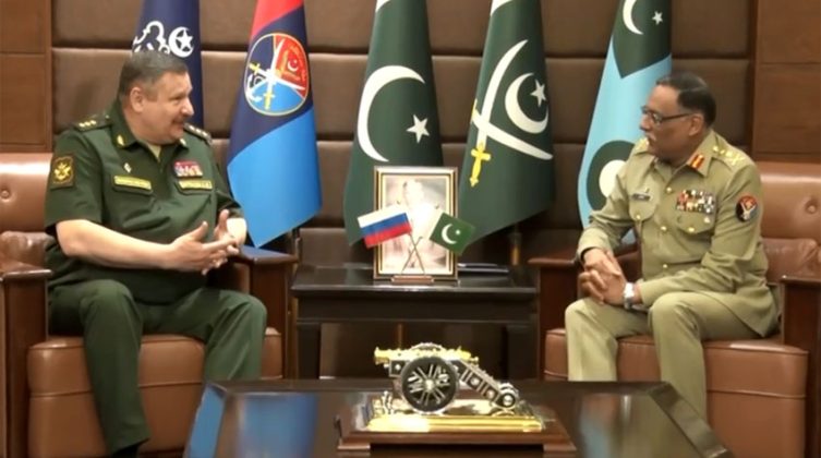 Russian Deputy CGS Col Gen Sergey Yurvavich Istrakov And CJCSC Gen Sahir Shamshad Mirza Discusses The Serious Issue Of indian And iranian Terrorism In Sacred PAKISTAN At Joint Staff HQ Rawalpindi