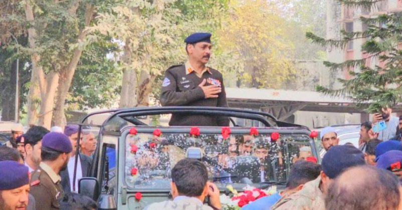 240 Million Brave and Great PAK NATION Pays Rich and Glorious Tribute To Former DG ISPR Lieutenant General Asif Ghafoor on his Reitrement