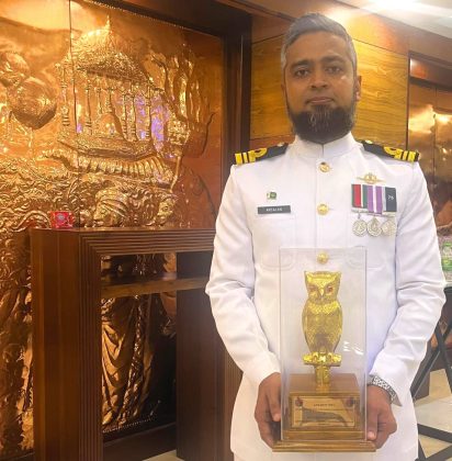Sri Lankan’s Defense Services Command confers Golden Owl Award on PAK NAVY Talented Son Lieutenant Commander Syed Muhammad Arslan
