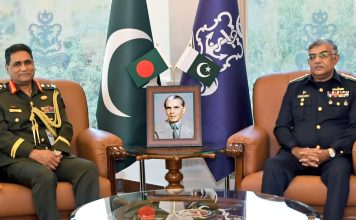 Principal Staff Officer Armed Forces Division of BANGLADESH Lieutenant General SM Kamrul Hassan Held Most Important Meeting With PAK NAVAL CHIEF Admiral Naveed Ashraf At NAVAL HQ Islamabad