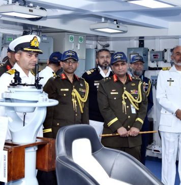 Principal Staff Officer (PSO) of the Armed Forces Division of Bangladesh Lieutenant General SM Kamrul Hassan Visits PAK NAVY Strategic Units During High-Profile And Most Important Visit To Karachi