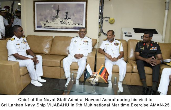 PAK NAVAL CHIEF Admiral Muhammad Naveed Ashraf Visits The Sril Lankan Navy Ship VIJABAHU