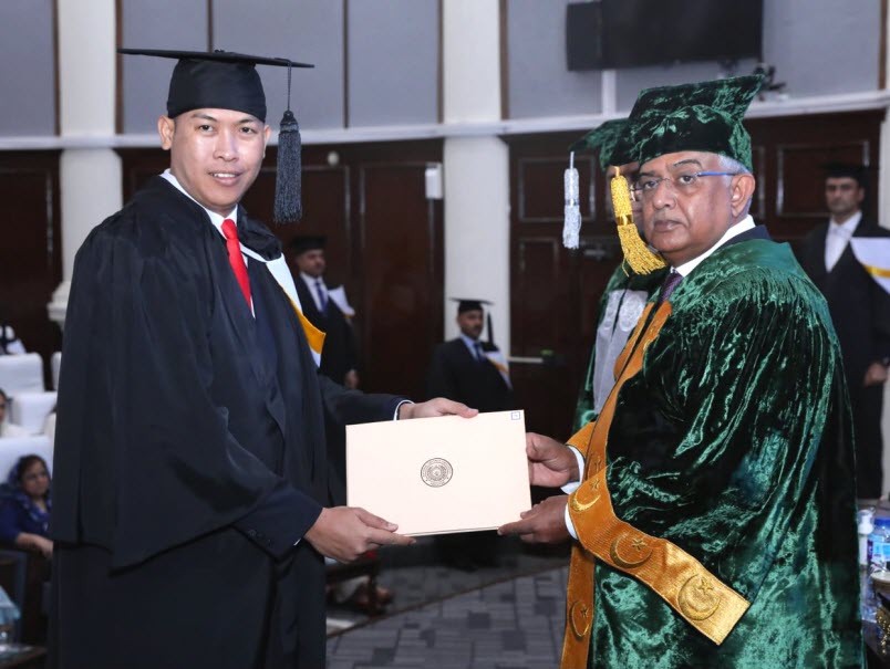 PAK NAVAL CHIEF Admiral Naveed Ashsraf Distributes Degree During 54th Convocation Ceremony at PNWC Lahore