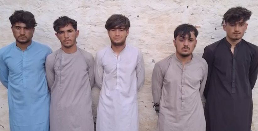 Brave PAK ARMED FORCES Successfully Arrests 5 x Suicide Bombers Which Were Directly Sent By Tailburnt Filthy And Swine afghan taliban During An IBO Near PAK-afghan border