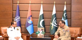 CNS RSNF Vice Admiral Mohammed bin Abdulrahman Al Ghuraybi And CHAIRMAN JOINT CHIEFS OF STAFF COMMITTEE General Sahir Shamshad Mirza At Joint Staff HQ Rawalpindi