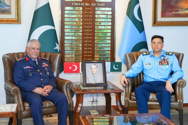 TURKISH DEFENCE DELEGATION VISITS AIR HEADQUARTERS