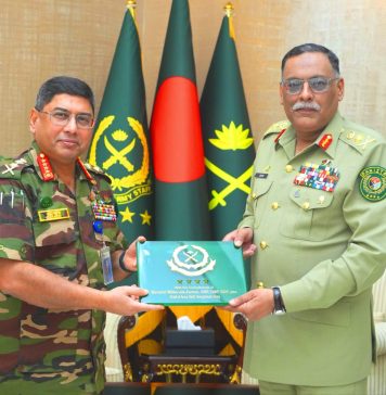 CICSC General Sahir Shamshad Mirza Held One On One High-Profile Meeting With PAKISTAN Iron Brother BANGLADESH Army Chief General Waker-Uz-Zaman At BANGLADESH Army HQ In Dhaka