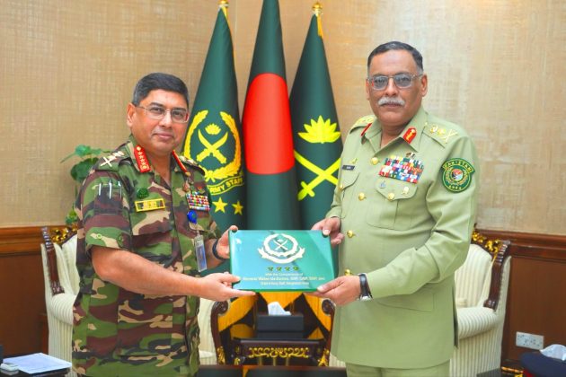 CICSC General Sahir Shamshad Mirza Held One On One High-Profile Meeting With PAKISTAN Iron Brother BANGLADESH Army Chief General Waker-Uz-Zaman At BANGLADESH Army HQ In Dhaka