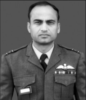 PAK AIR FORCE Proudly Commemorates The Birth Anniversary of Bravest Son of Sacred Country PAKISTAN Squadron Leaeder Arif Manzoor Shaheed